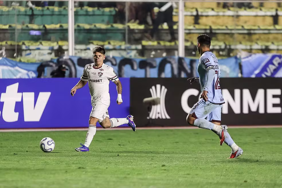 1 de 3 Soteldo na partida do Fluminense contra o Bolívar